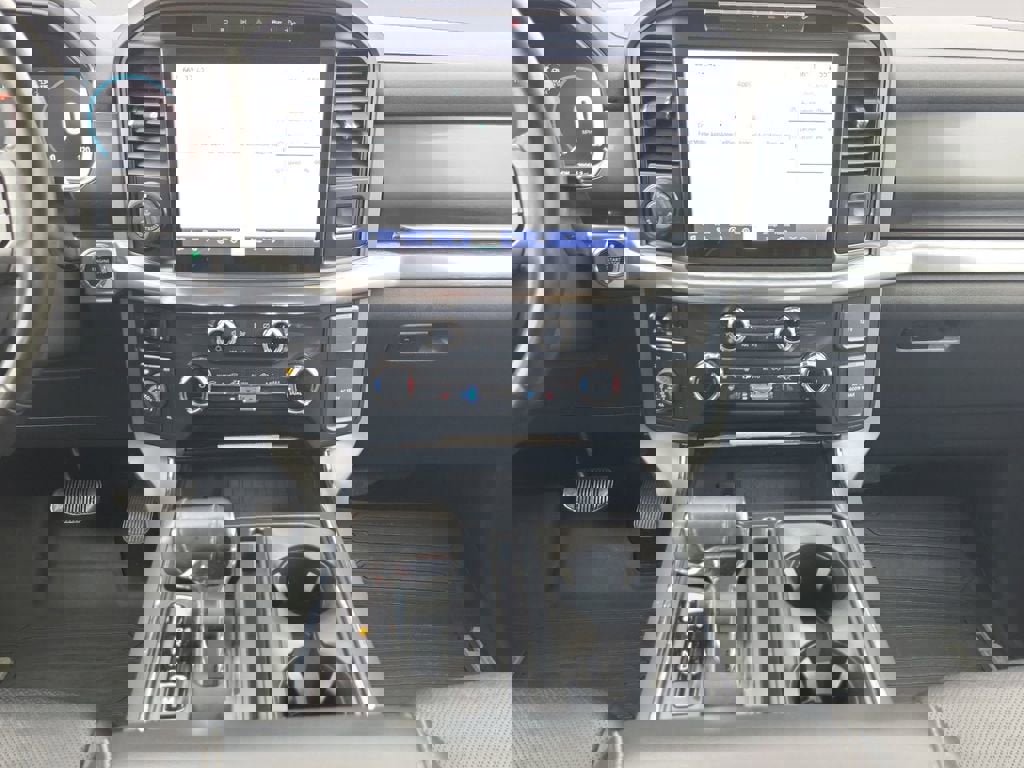 Used 2022 Ford F150 Lariat w/ Equipment Group 502A High image 11