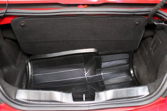 Used 2020 Chevrolet Camaro LT RWD image 17