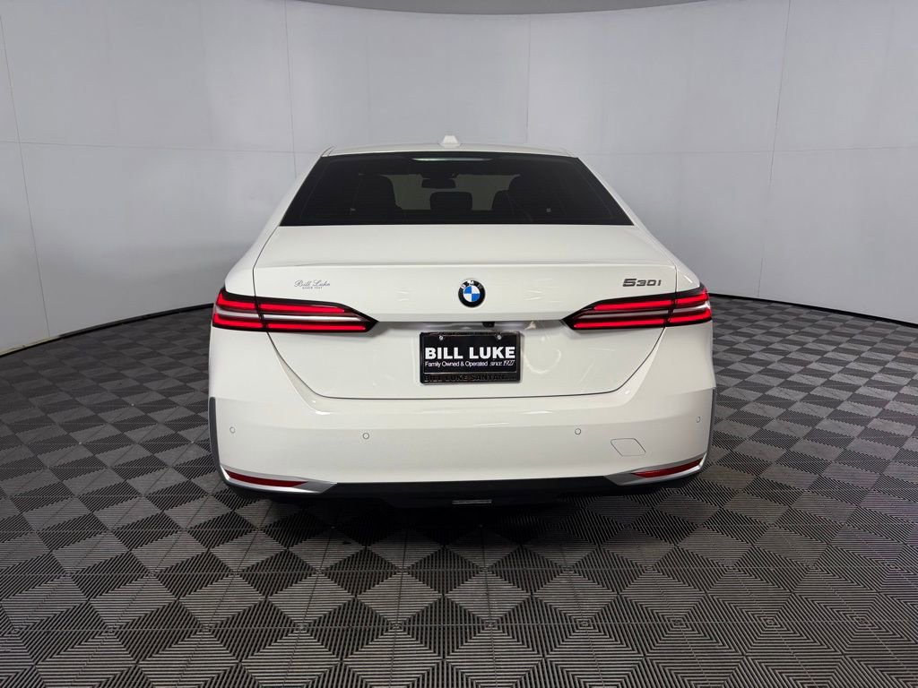 Used 2026 BMW 530i image 9