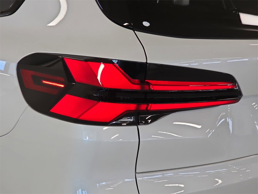 New 2026 BMW X5 M Competition w/ Executive Package image 25