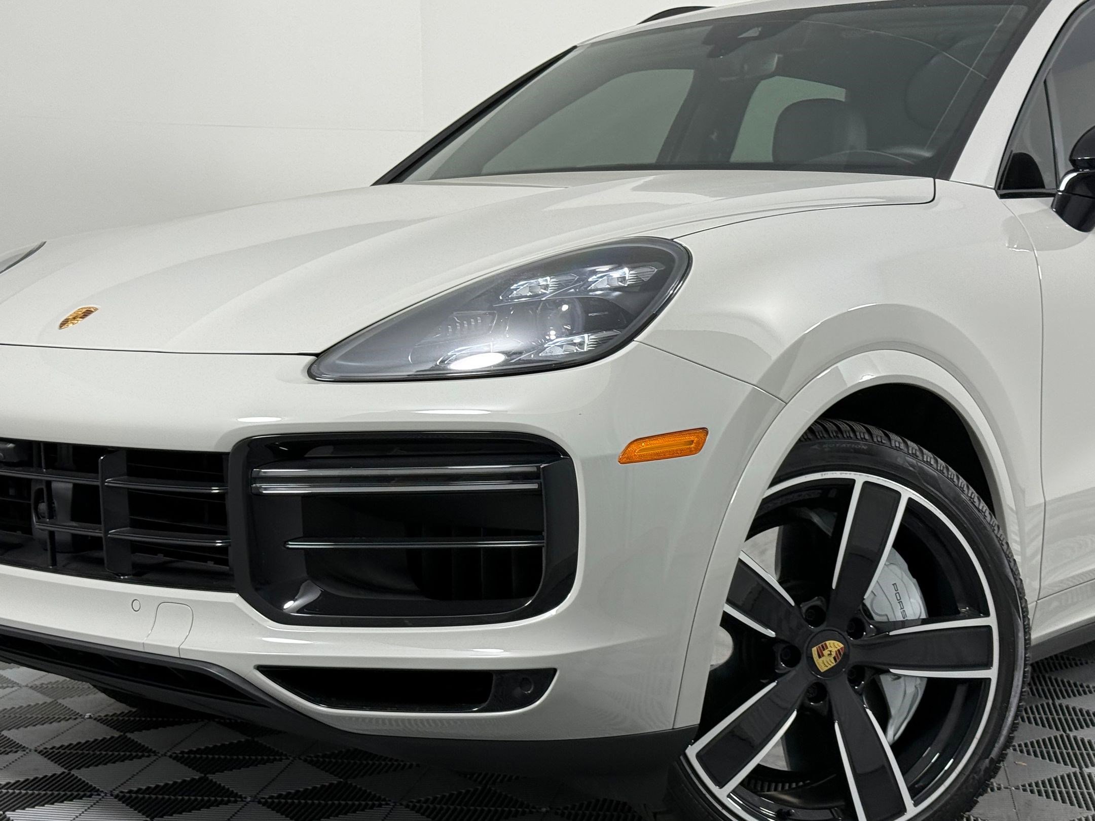 Certified 2023 Porsche Cayenne Turbo image 12
