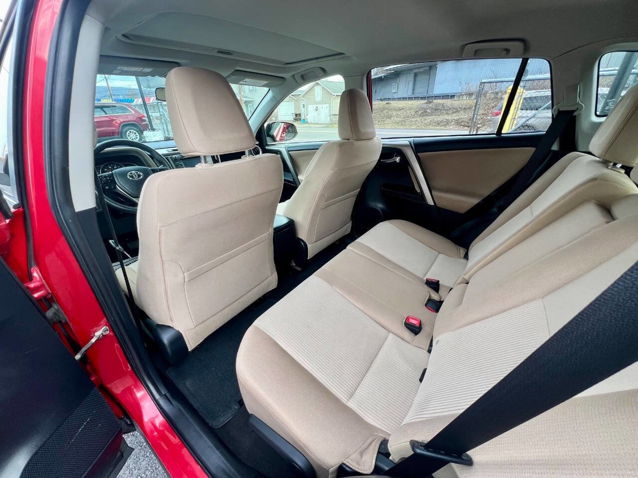 Used 2015 Toyota RAV4 XLE AWD/4WD image 11
