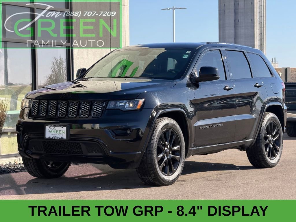 Used 2017 Jeep Grand Cherokee Altitude image 1