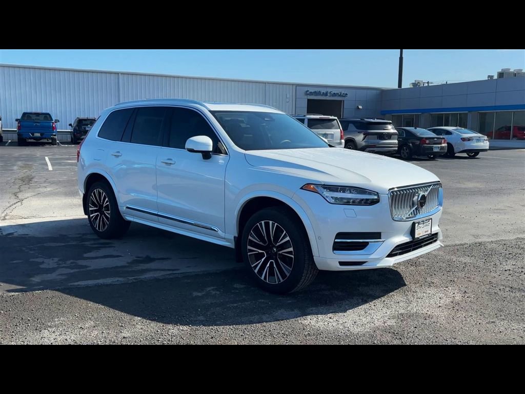 Used 2023 Volvo XC90 T8 Plus AWD/4WD image 2