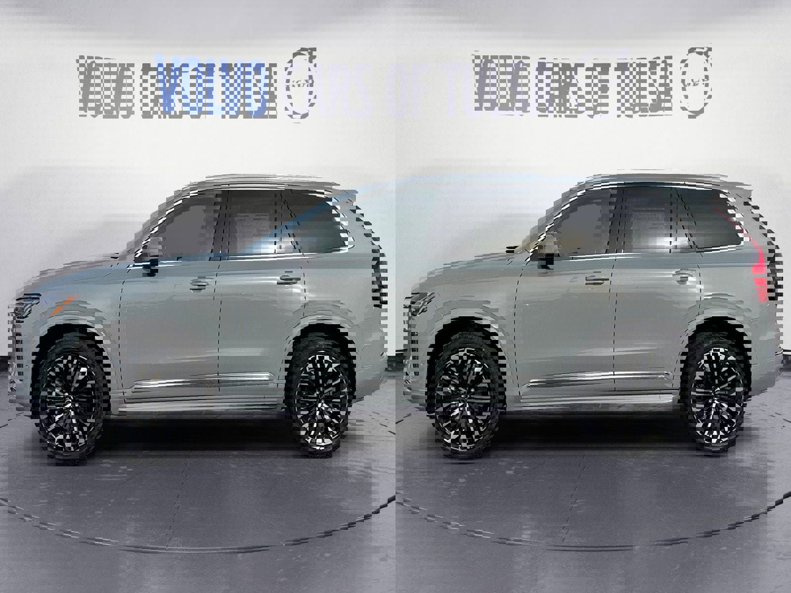 New 2026 Volvo XC90 B6 Plus w/ Protection Package Premier image 2