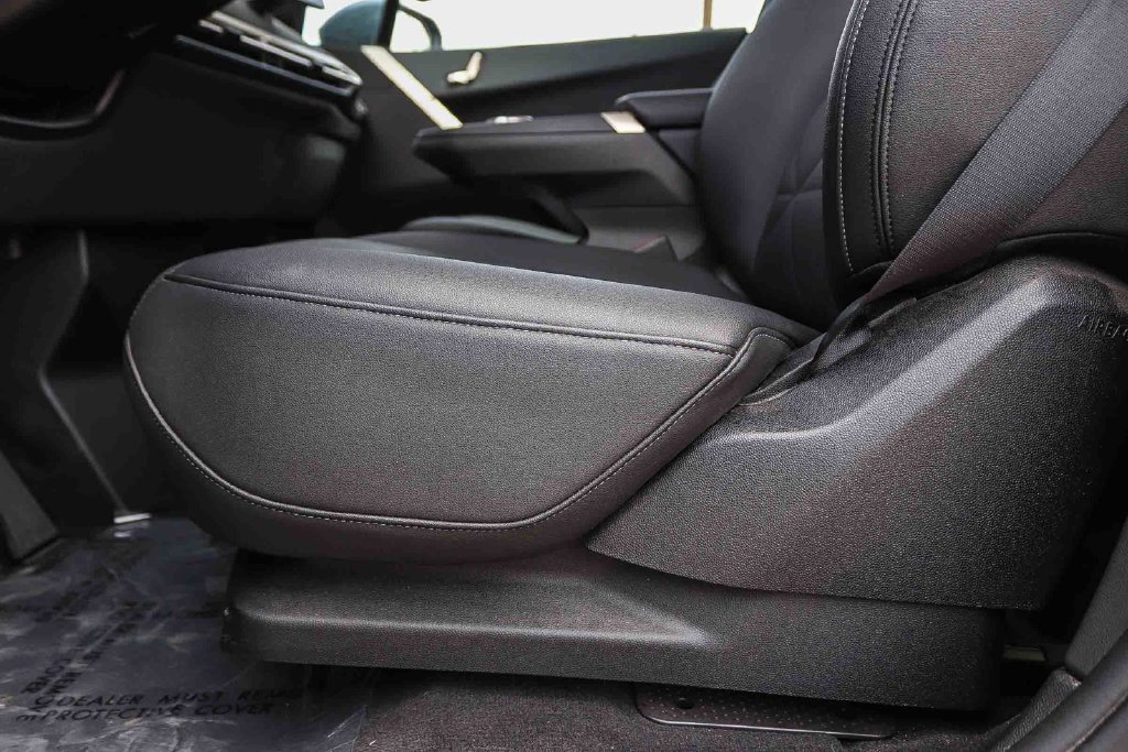 Used 2024 BMW iX xDrive50 w/ Sport Package AWD/4WD image 21