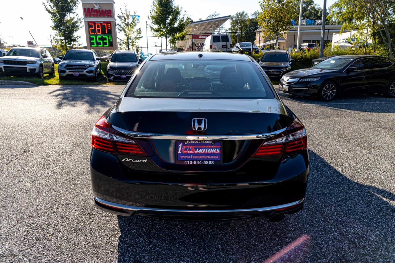 Used 2017 Honda Accord EX image 5