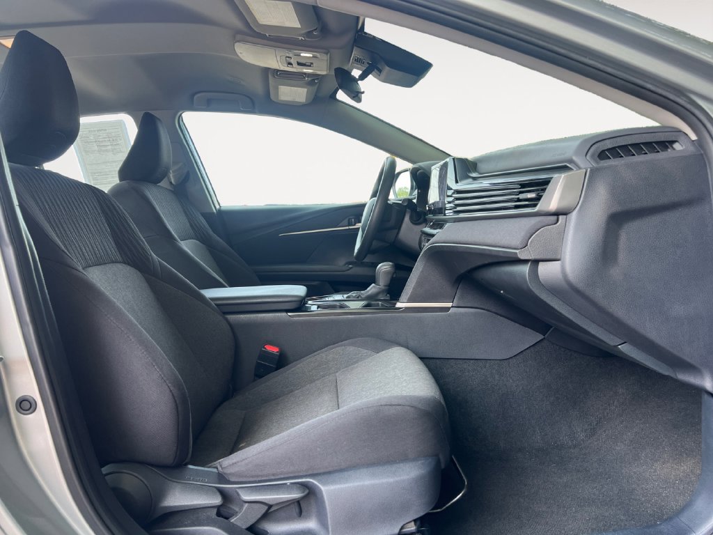 Used 2025 Toyota Camry LE FWD image 15