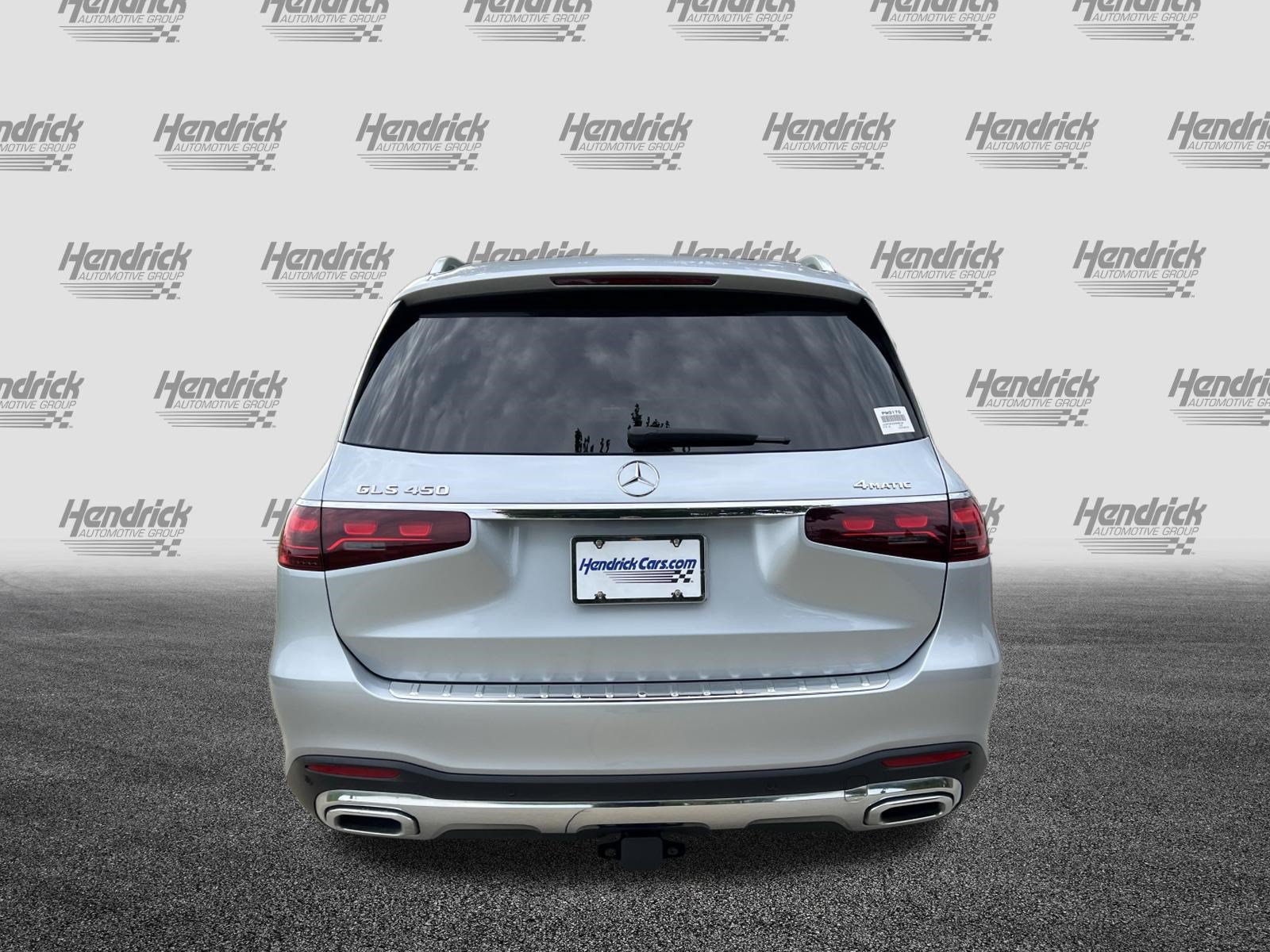 Used 2025 Mercedes-Benz GLS 450 4MATIC w/ AMG Line Exterior image 8