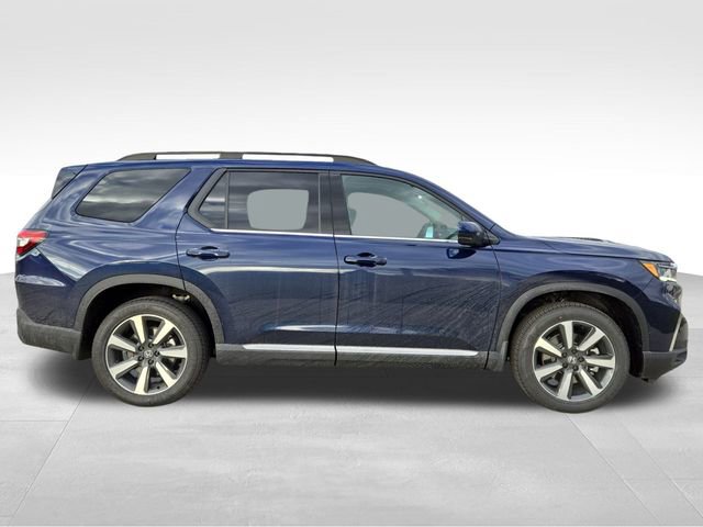 New 2025 Honda Pilot Touring image 11