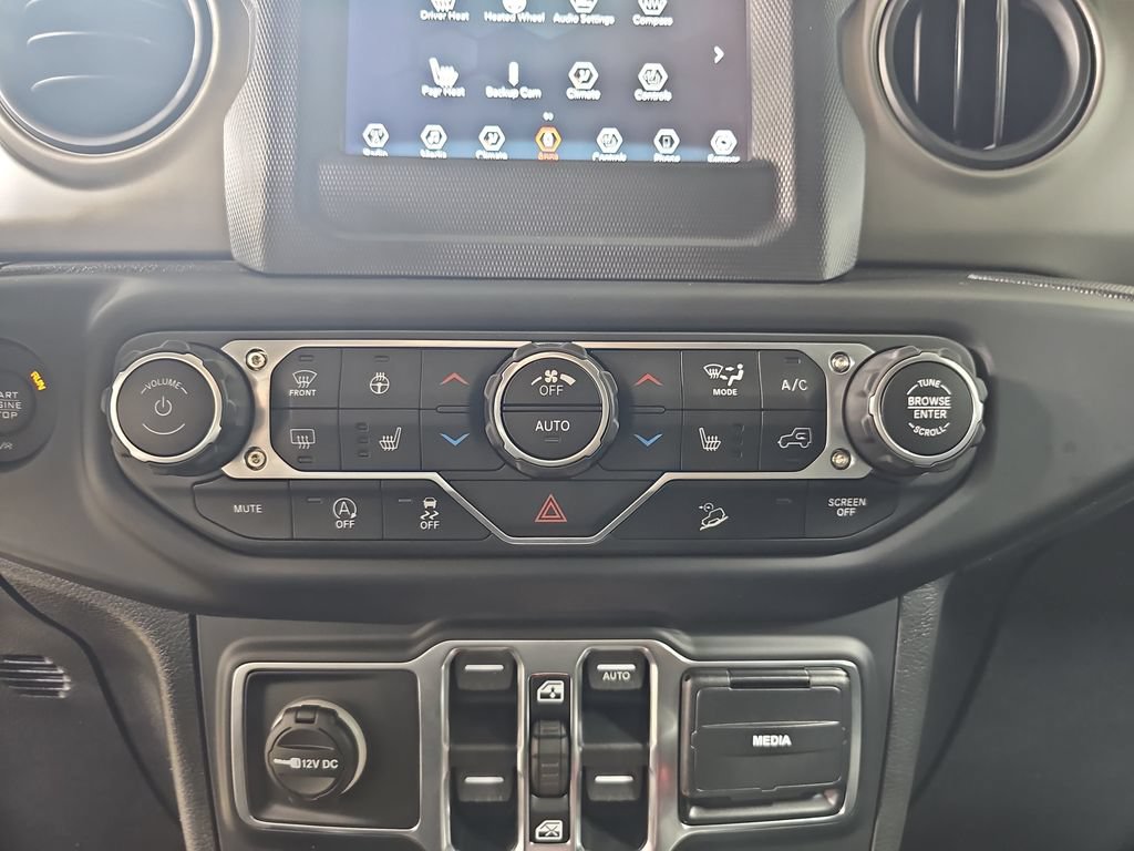 Used 2018 Jeep Wrangler Unlimited Sport S AWD/4WD image 27