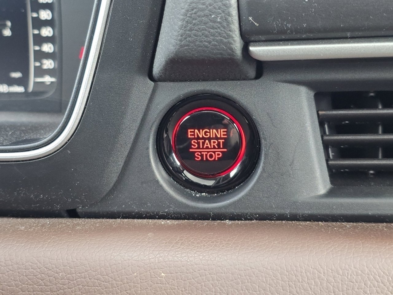 Certified 2024 Honda Pilot Elite image 34