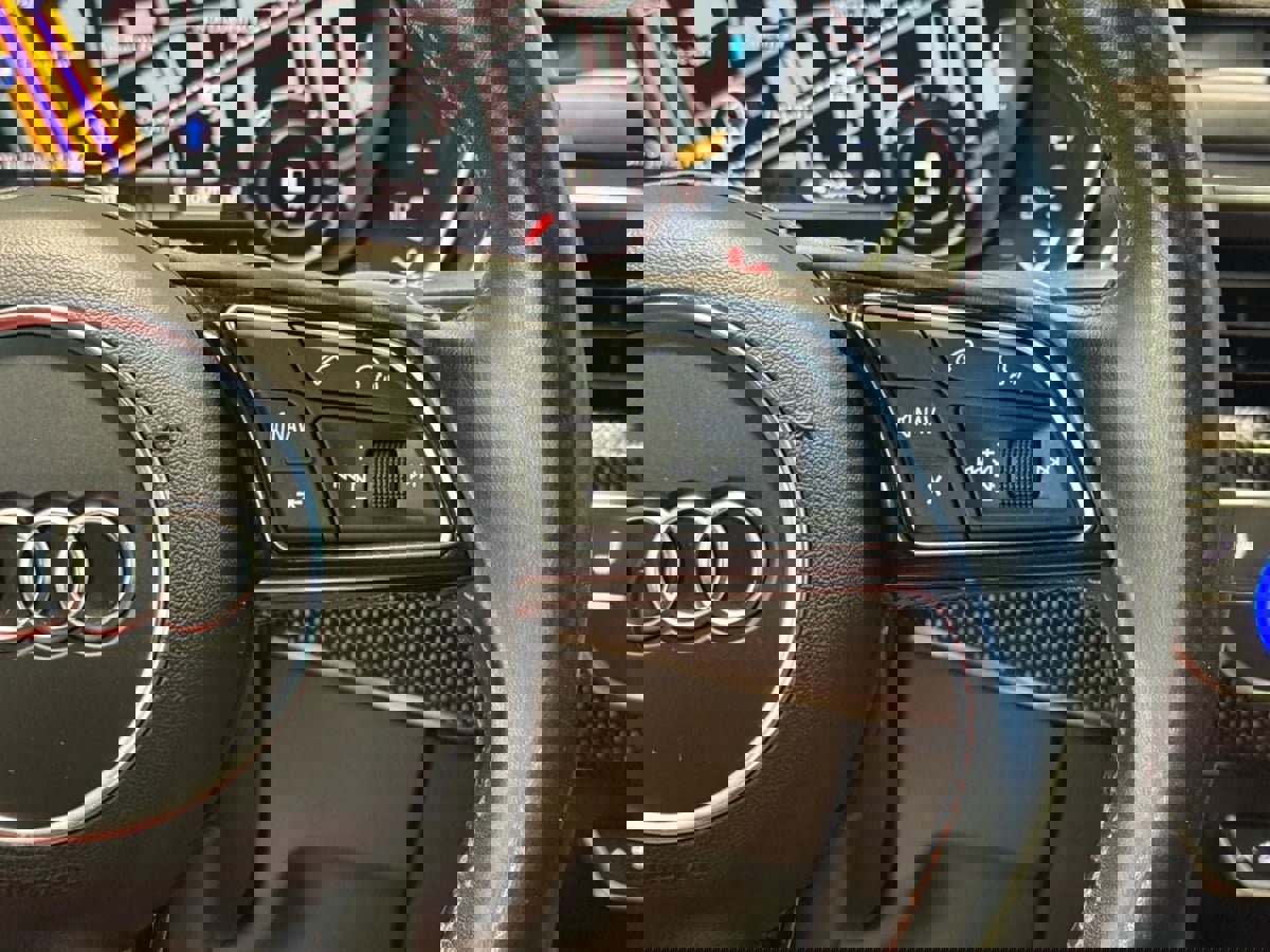 Used 2019 Audi S4 Prestige w/ Prestige Package image 19