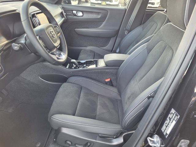 Used 2023 Volvo C40 P8 Recharge Ultimate AWD/4WD image 16