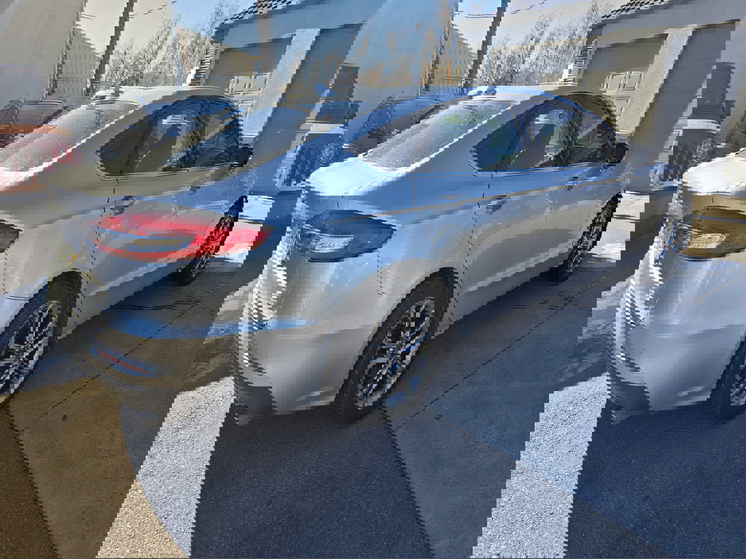 Used 2020 Ford Fusion SEL image 3