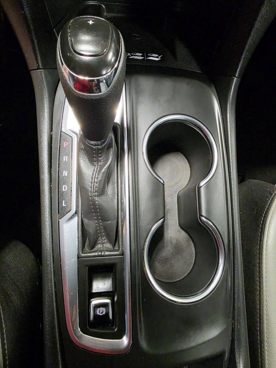 Used 2021 Chevrolet Equinox Premier w/ LPO, Floor Liner Package AWD/4WD image 44