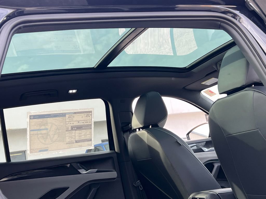 New 2026 Volkswagen Tiguan SE R-Line image 14