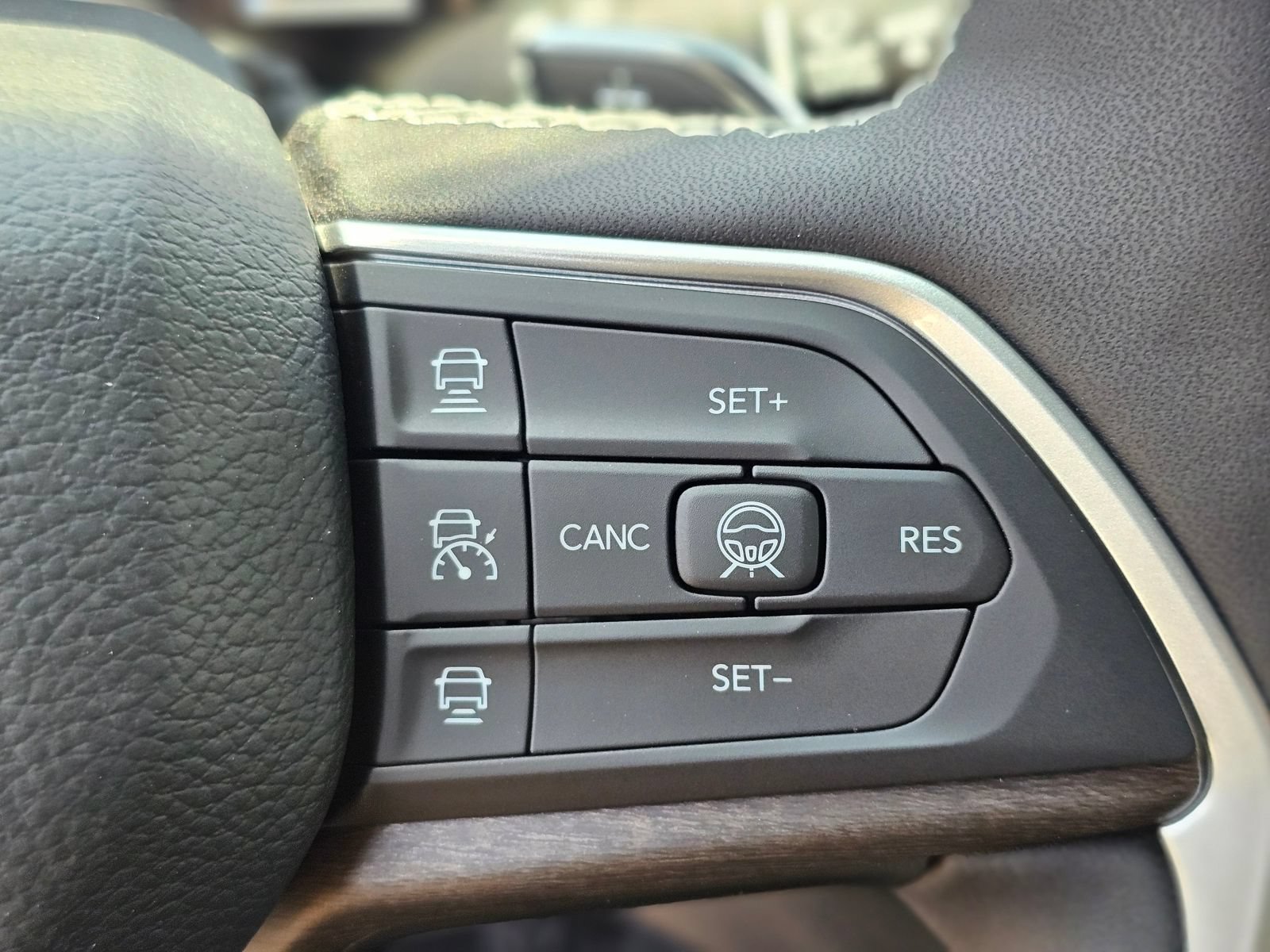 New 2026 Jeep Grand Cherokee Altitude RWD image 15