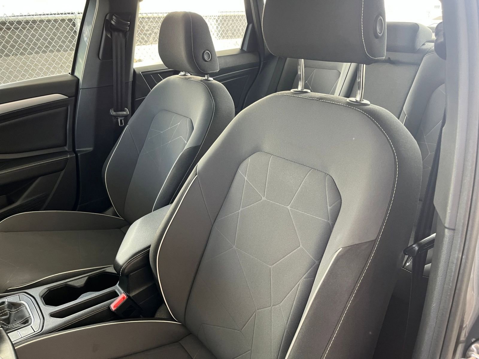 Used 2025 Volkswagen Jetta Sport image 36