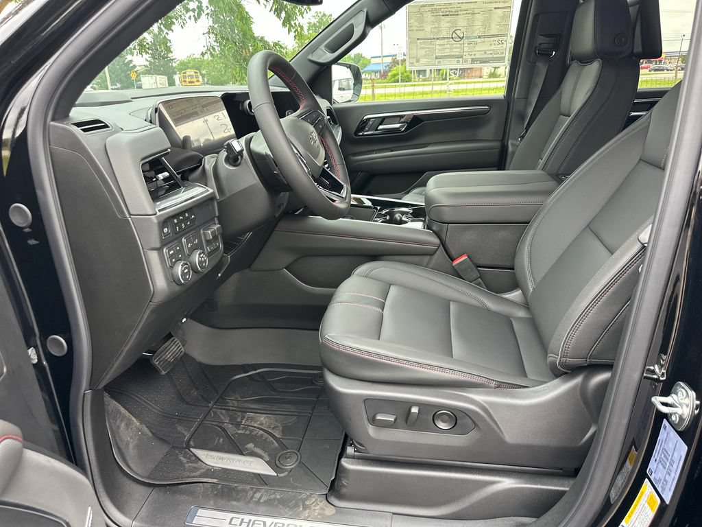 New 2026 Chevrolet Suburban RST w/ RST Capability Package AWD/4WD image 10