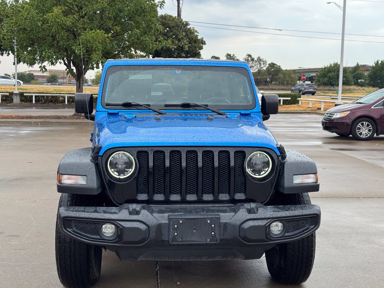 Used 2023 Jeep Wrangler Unlimited Sport AWD/4WD image 2