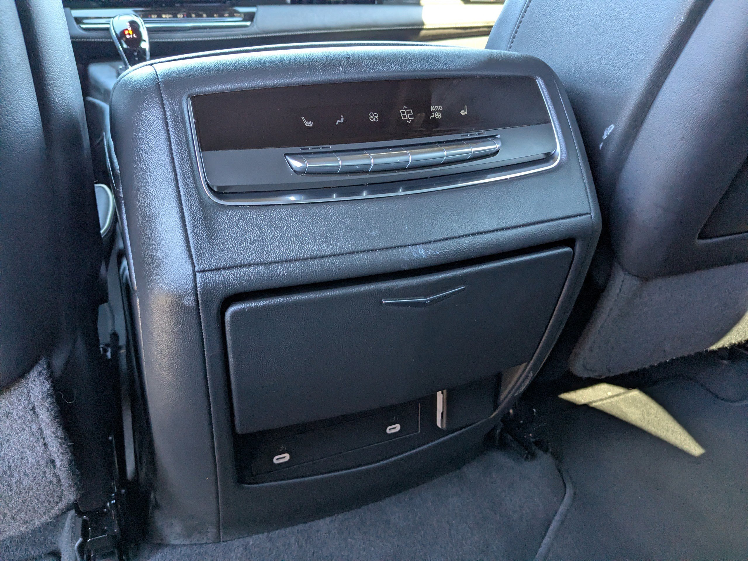 Used 2024 Cadillac Escalade Sport image 16