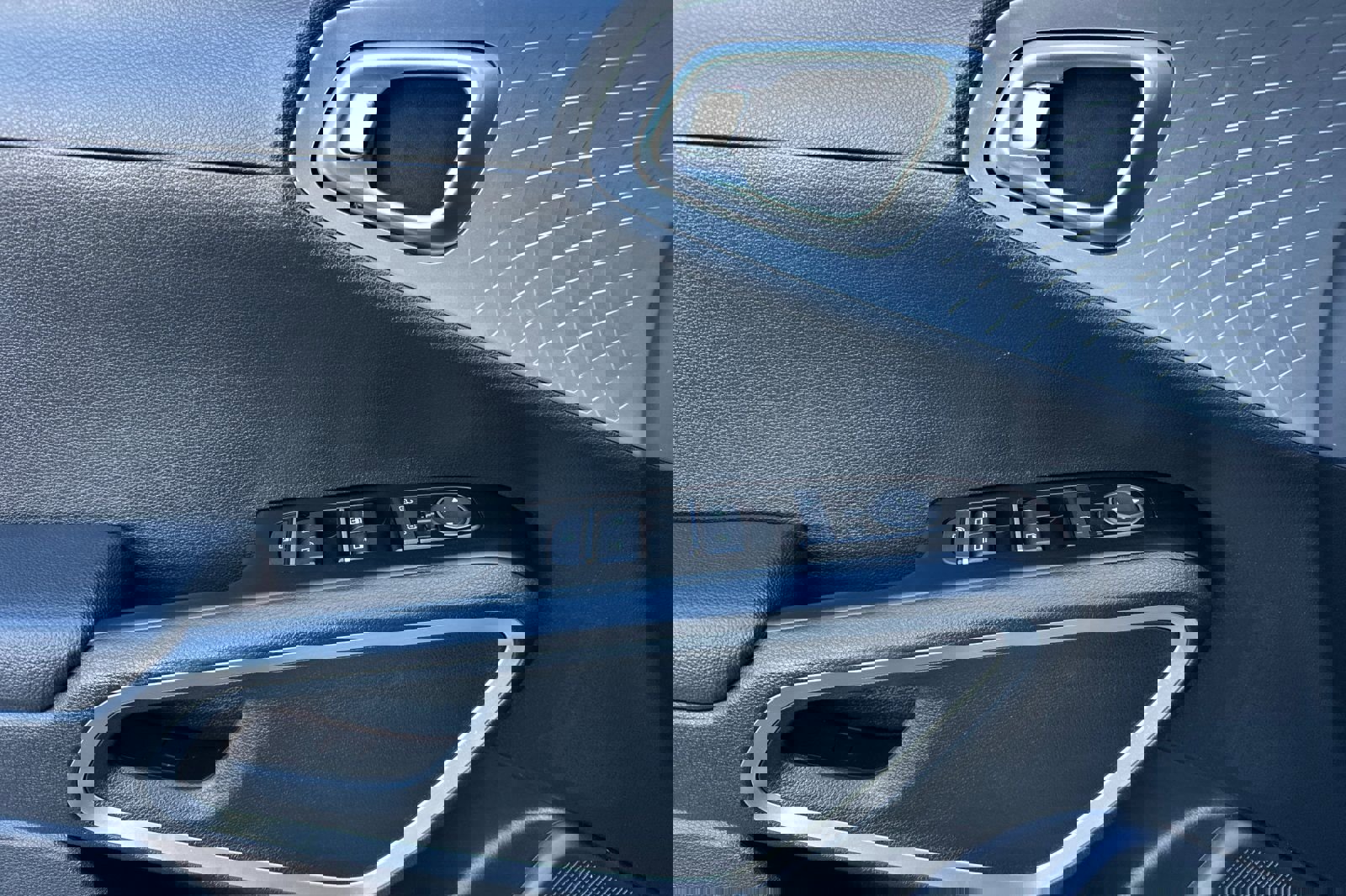 Used 2025 Kia Soul LX w/ LX Technology Package image 11