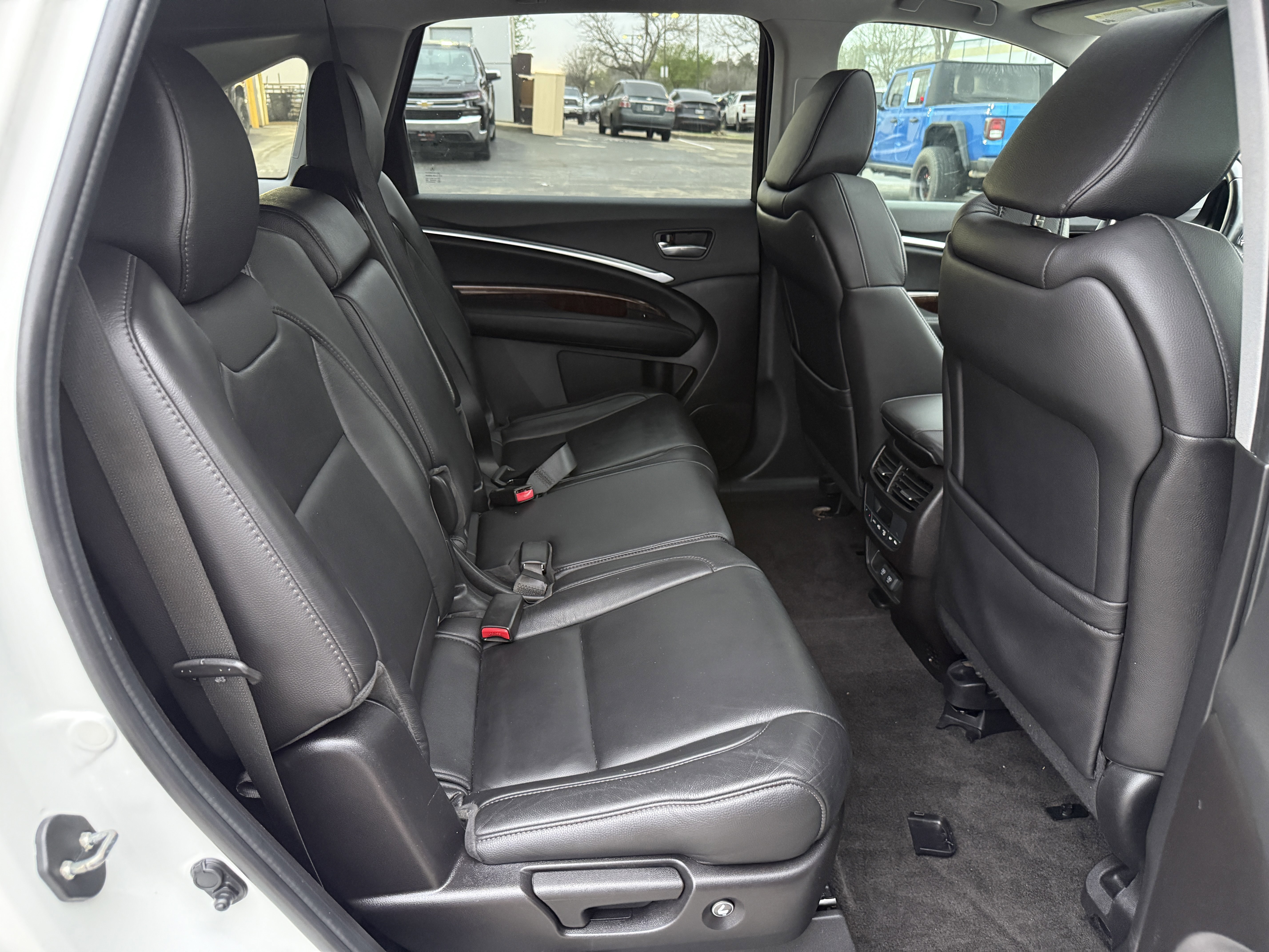 Used 2019 Acura MDX FWD image 31