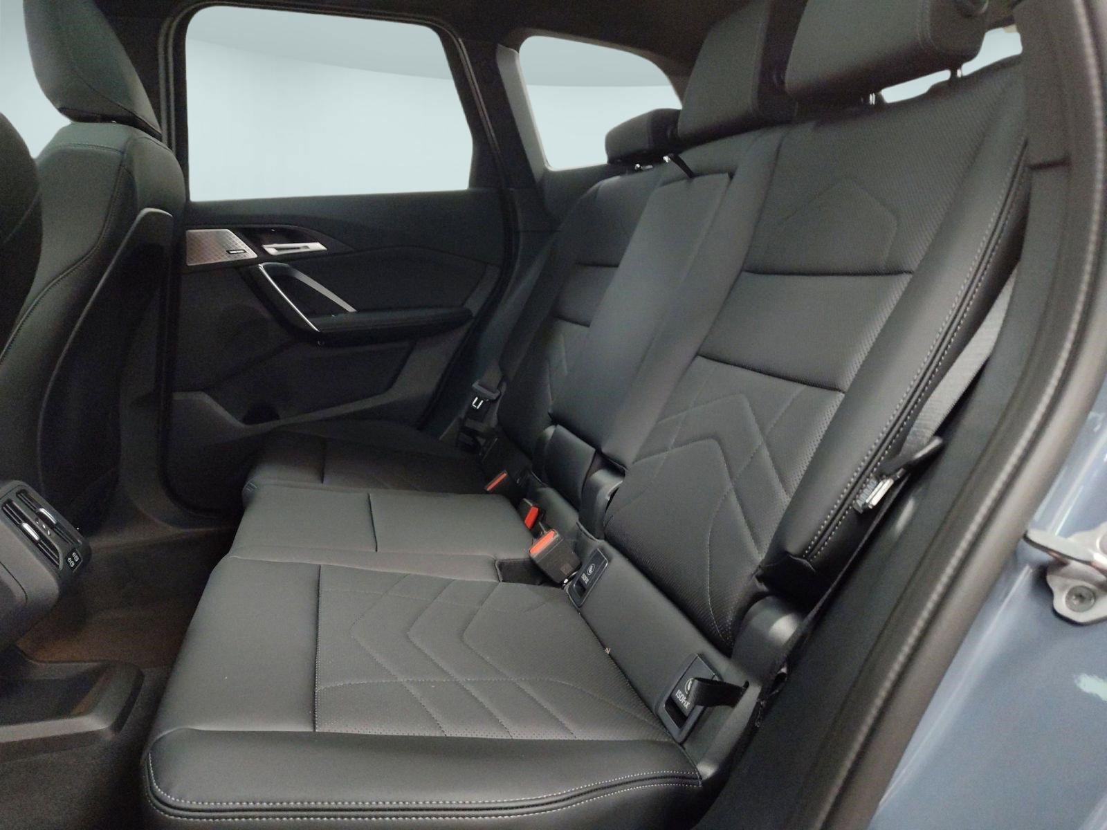 Used 2025 BMW X1 xDrive28i w/ Convenience Package image 13