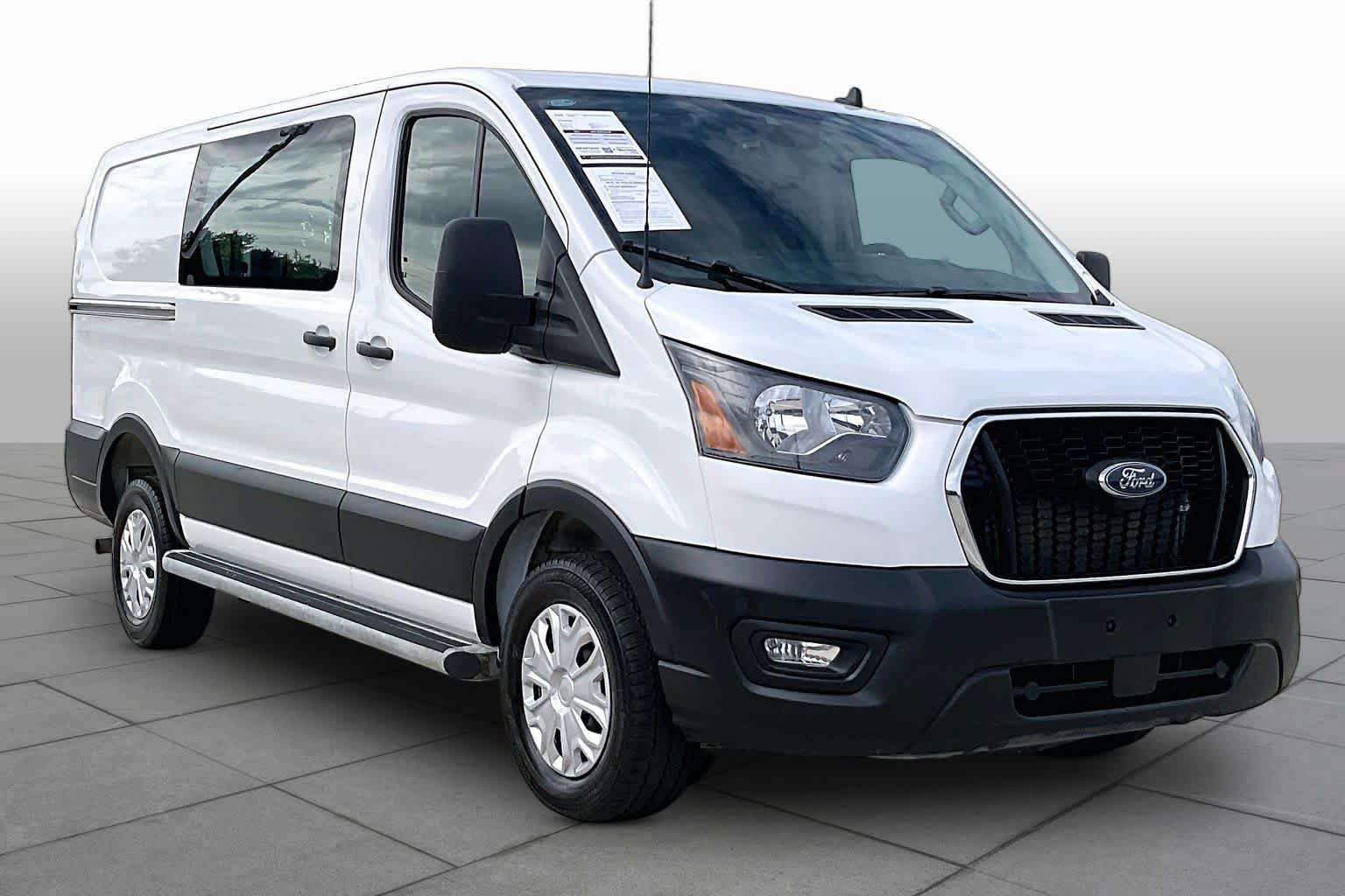Used 2025 Ford Transit 250 Low Roof w/ Exterior Upgrade Package RWD image 3