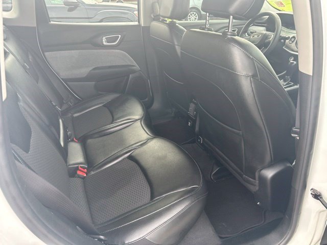 Used 2022 Jeep Compass Latitude FWD image 33