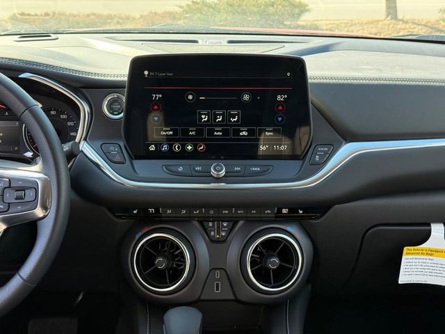Used 2025 Chevrolet Blazer LT image 15