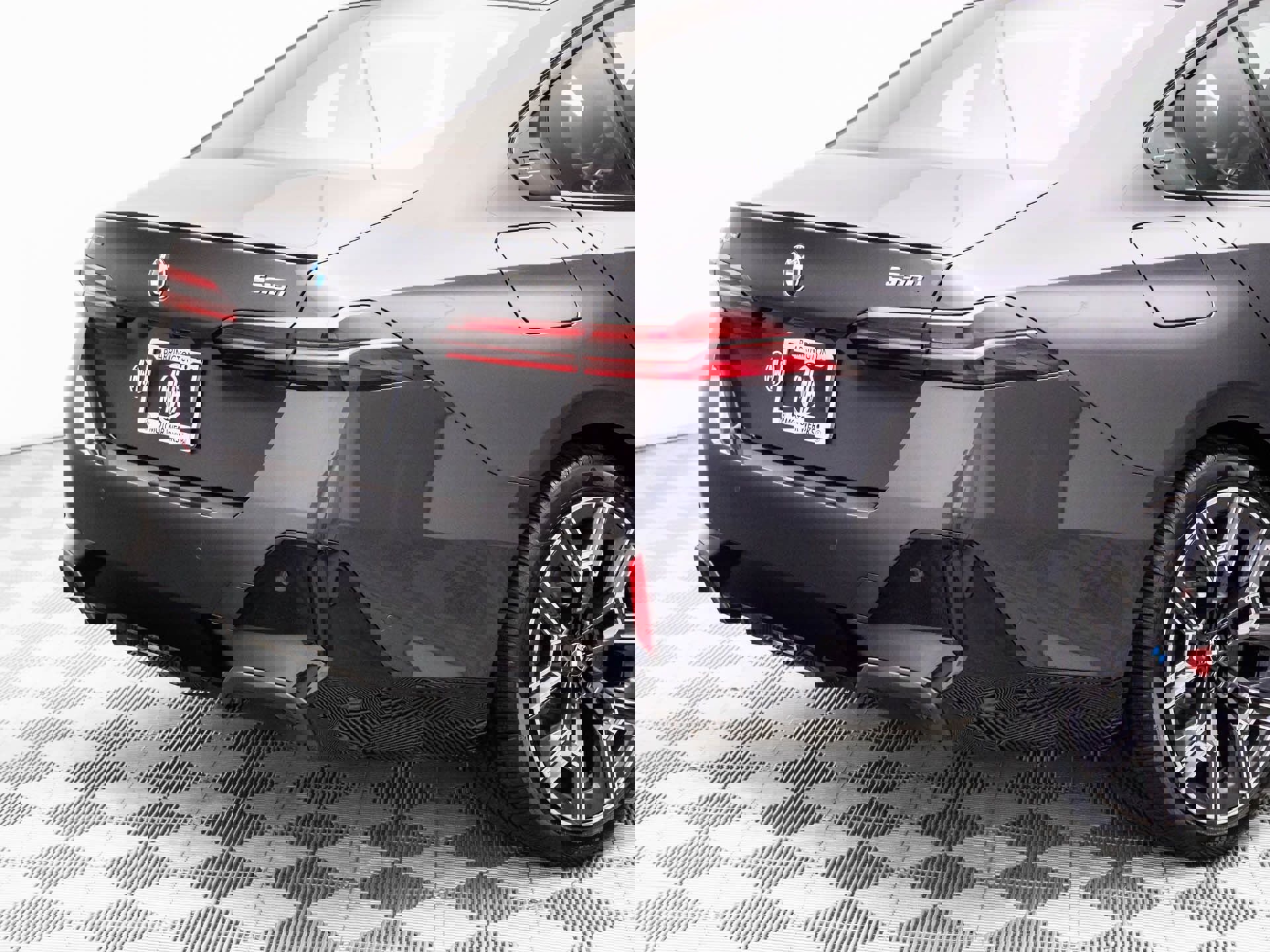 New 2026 BMW 530i xDrive w/ Executive Package image 35