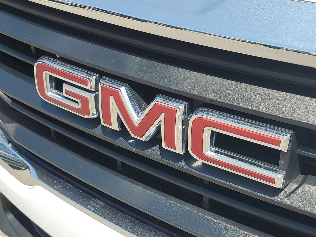 Used 2023 GMC Terrain SLE FWD image 29