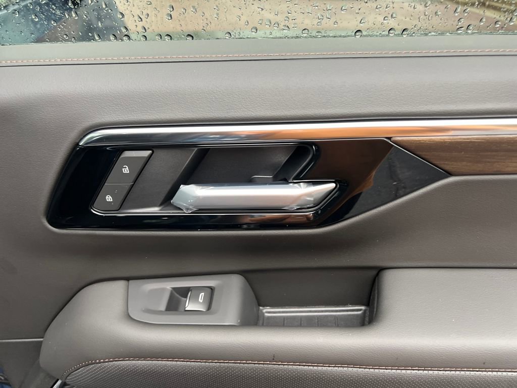 New 2026 Chevrolet Tahoe High Country w/ Sun And Tow Package image 24