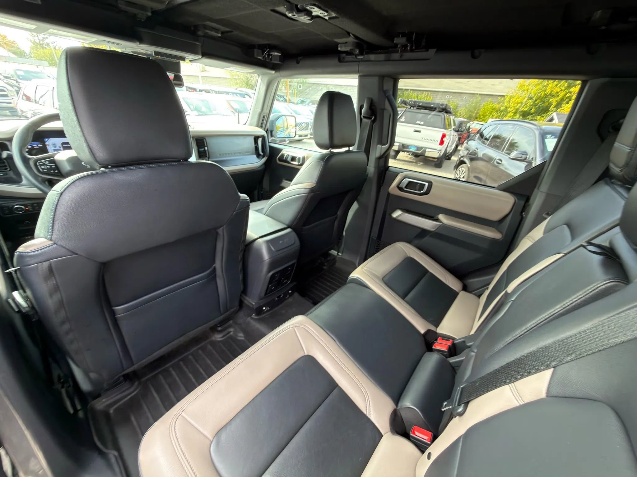 Used 2022 Ford Bronco Wildtrak image 18