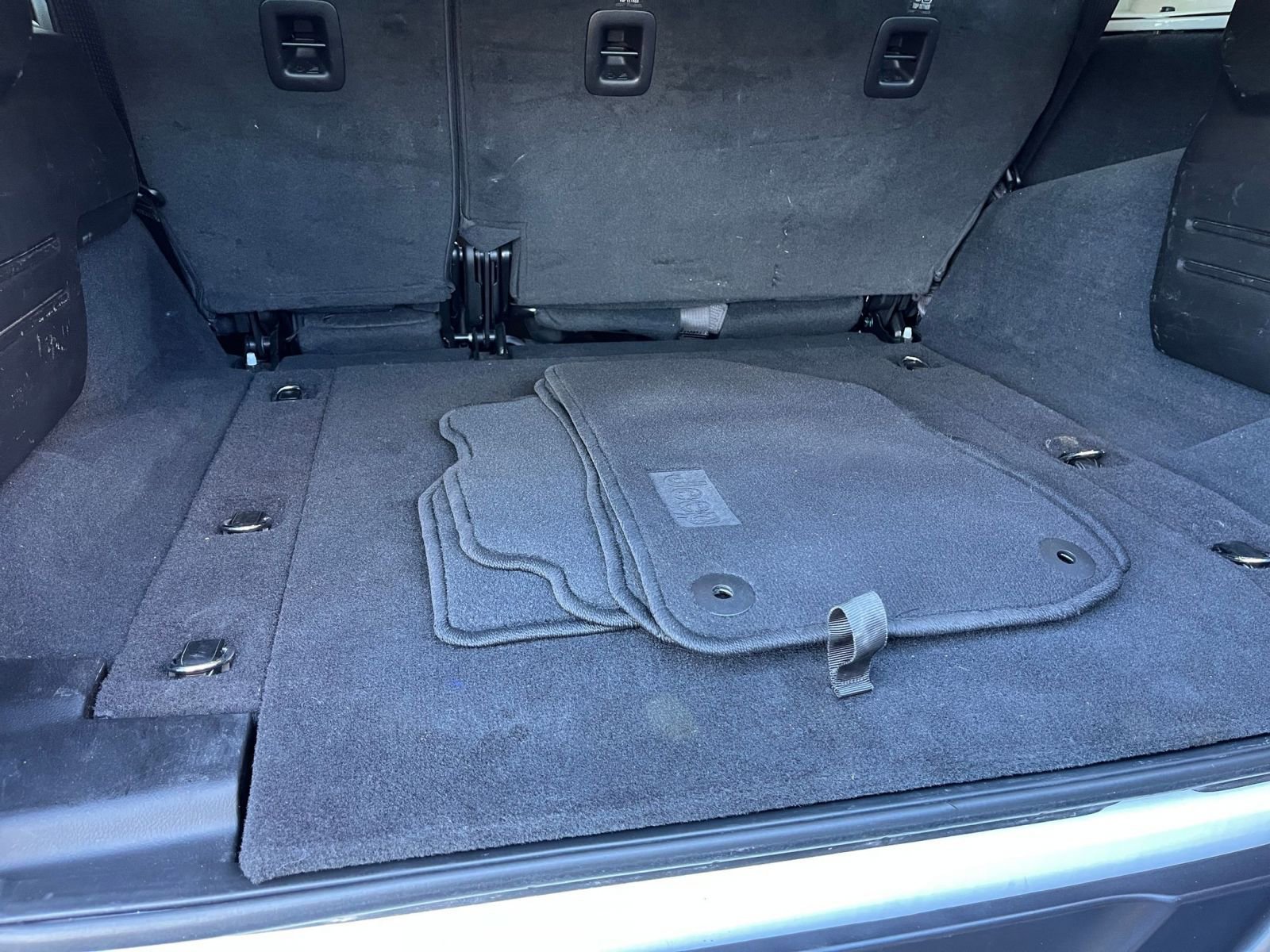 Used 2025 Jeep Wrangler Sahara image 31