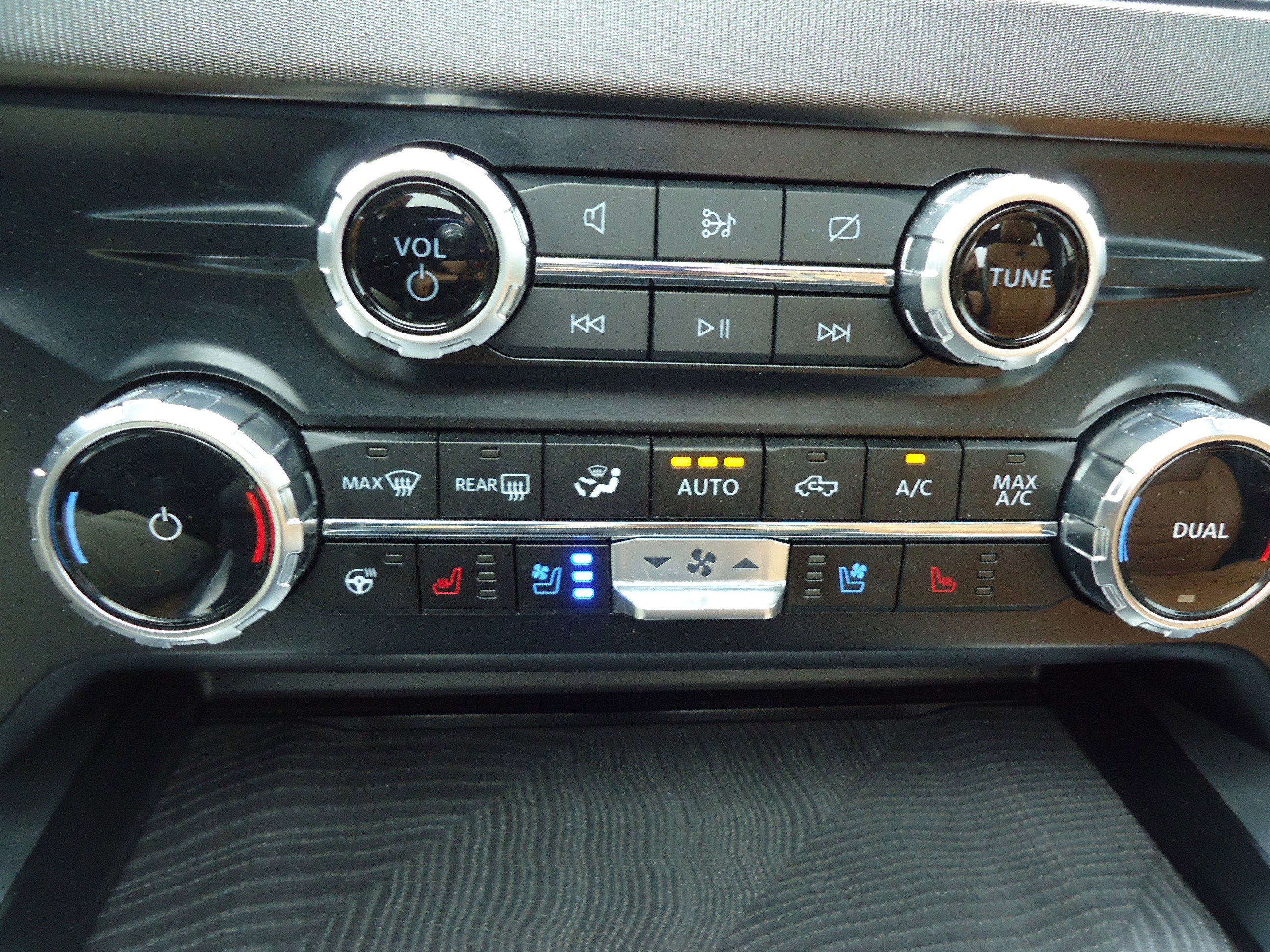 Used 2023 Ford F250 Platinum AWD/4WD image 22