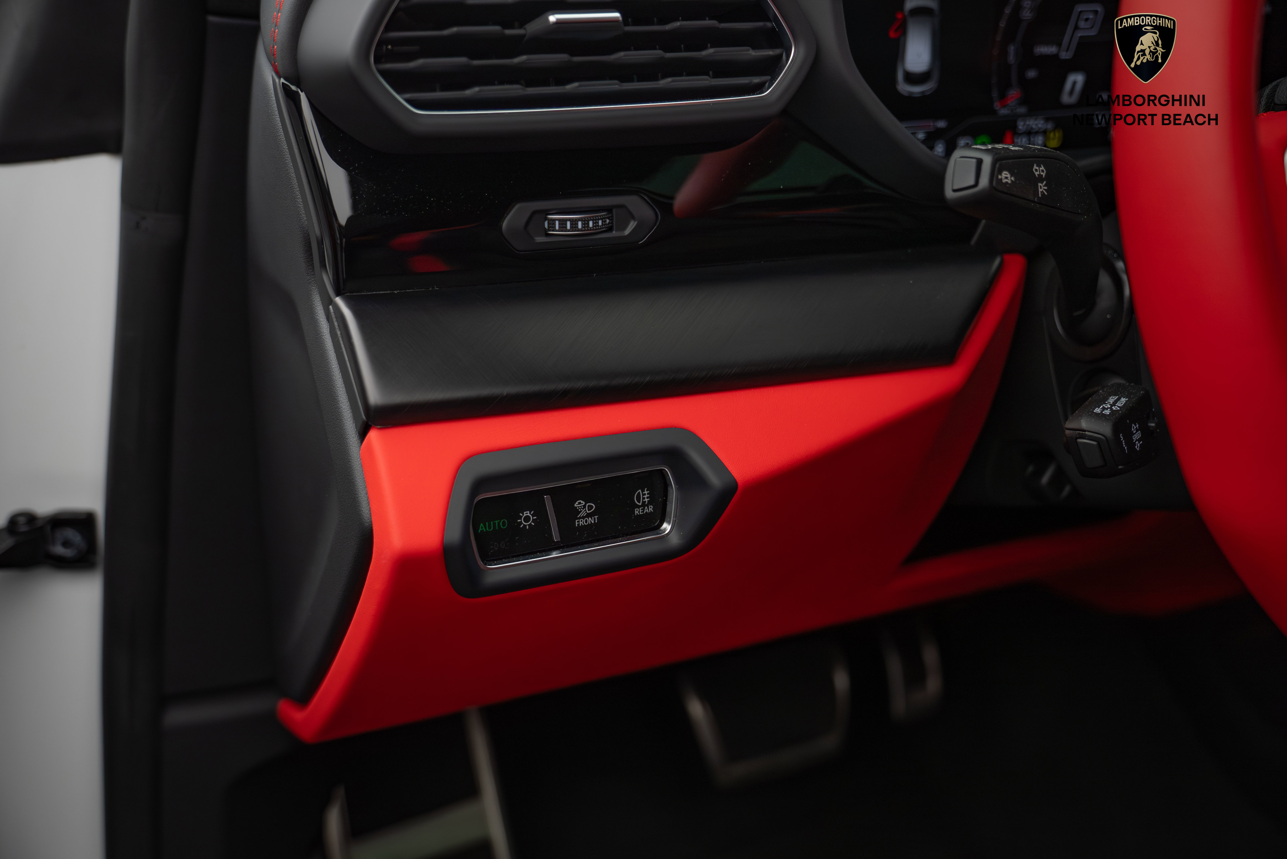 Used 2024 Lamborghini Urus S image 28