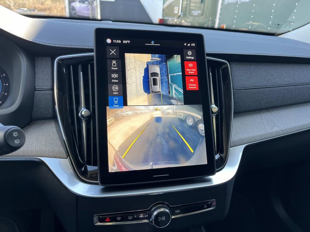 Used 2025 Volvo XC90 B6 Ultra image 34