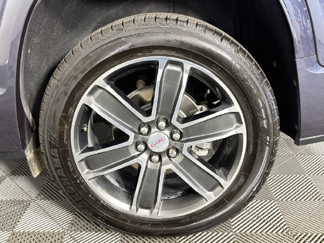 Used 2018 GMC Acadia Denali w/ Technology Package FWD image 34