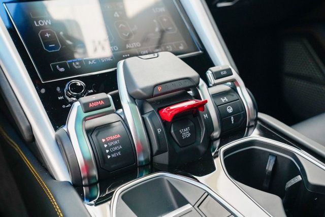 Used 2022 Lamborghini Urus image 62