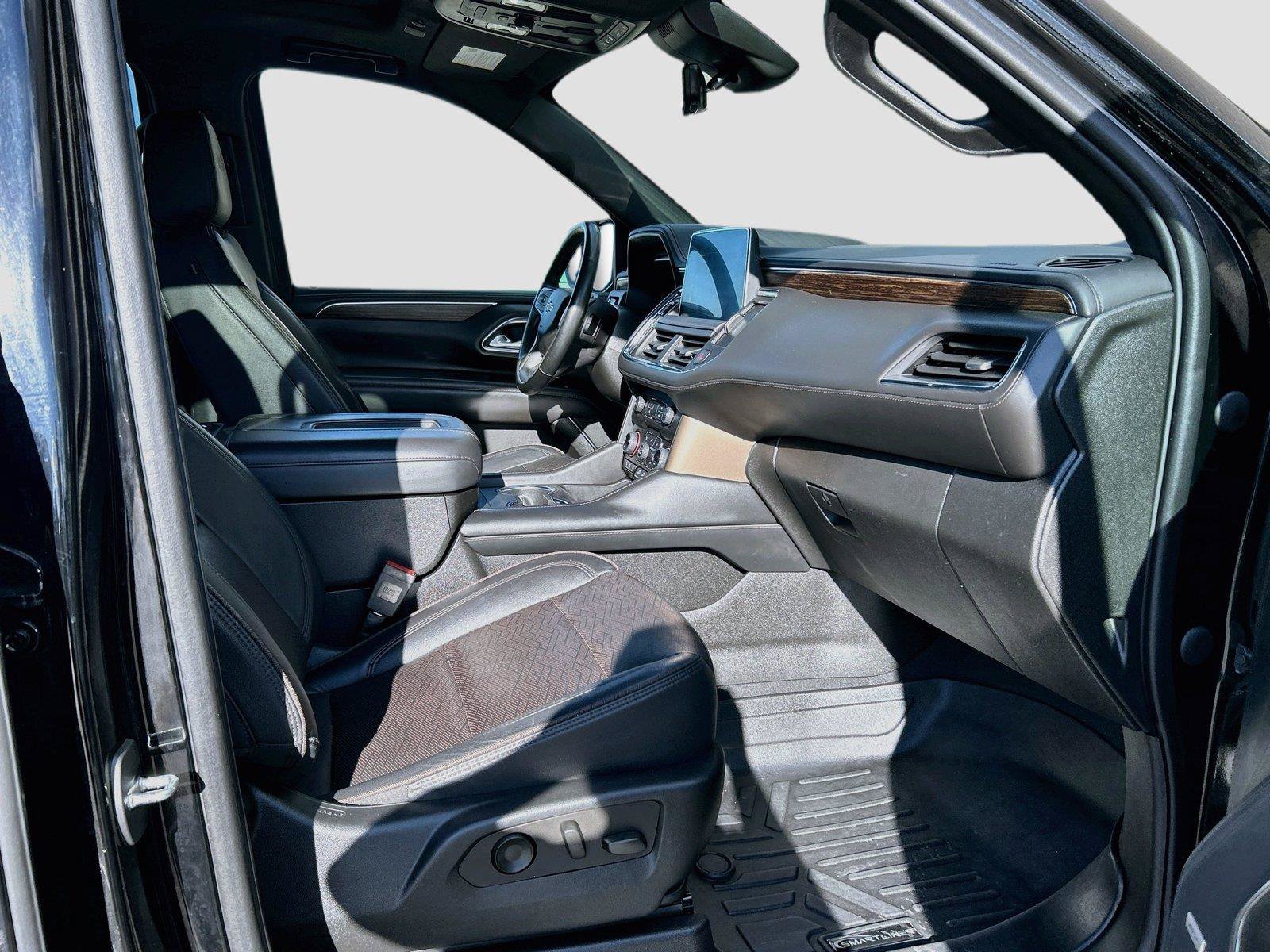 Used 2023 Chevrolet Tahoe High Country AWD/4WD image 17