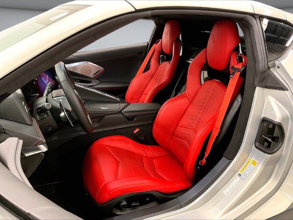 Used 2022 Chevrolet Corvette Stingray Premium Cpe w/ Z51 Performance Package RWD image 20