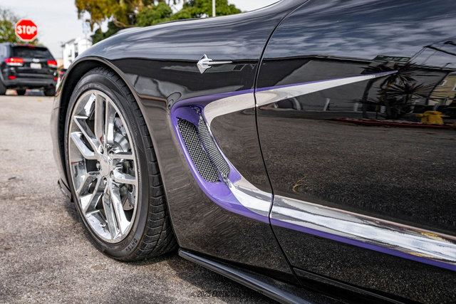 Used 2001 Chevrolet Corvette Coupe w/ Preferred Equipment Group1 image 82