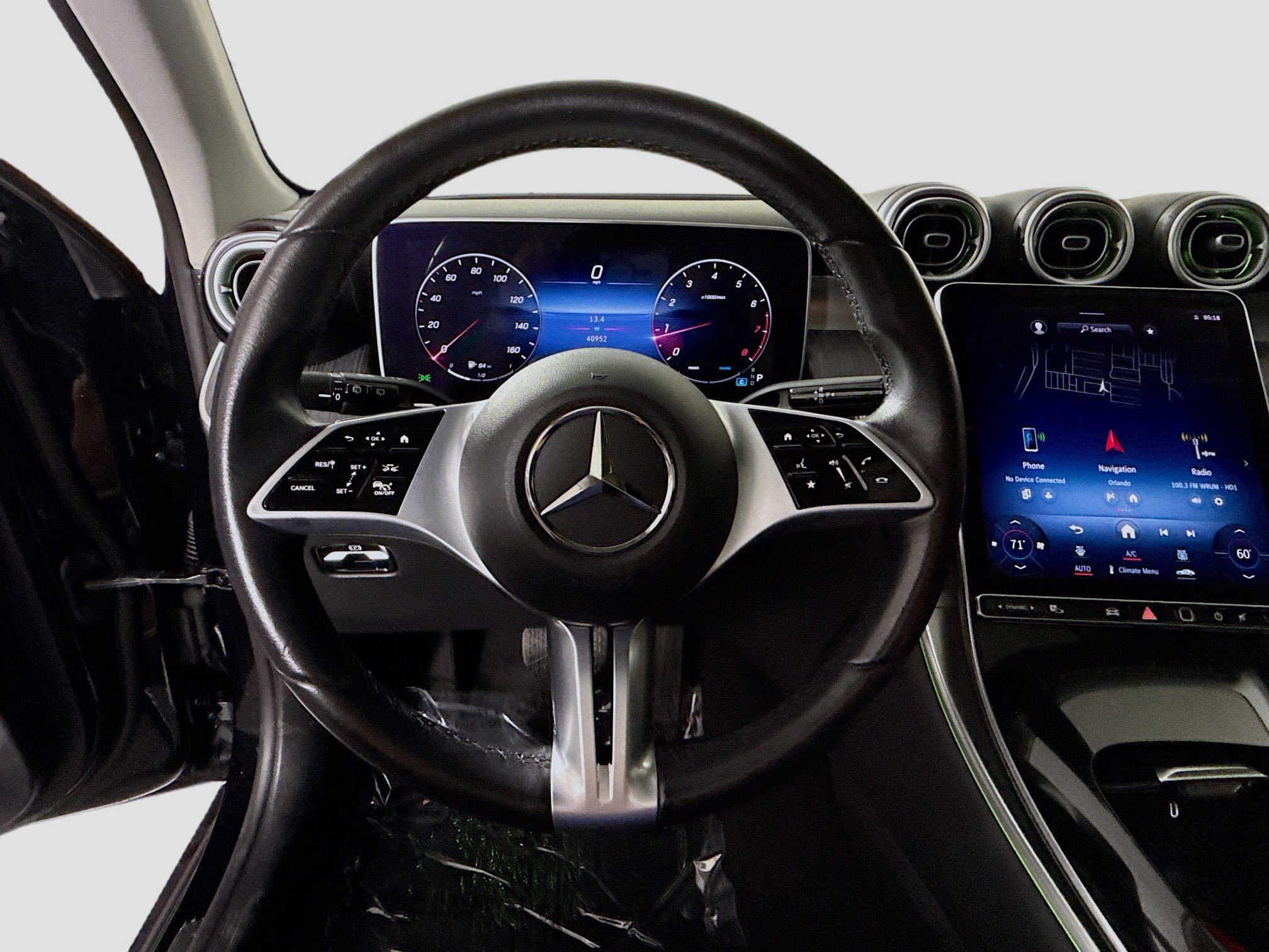 Used 2023 Mercedes-Benz GLC 300 4MATIC w/ Exclusive Trim Package image 13