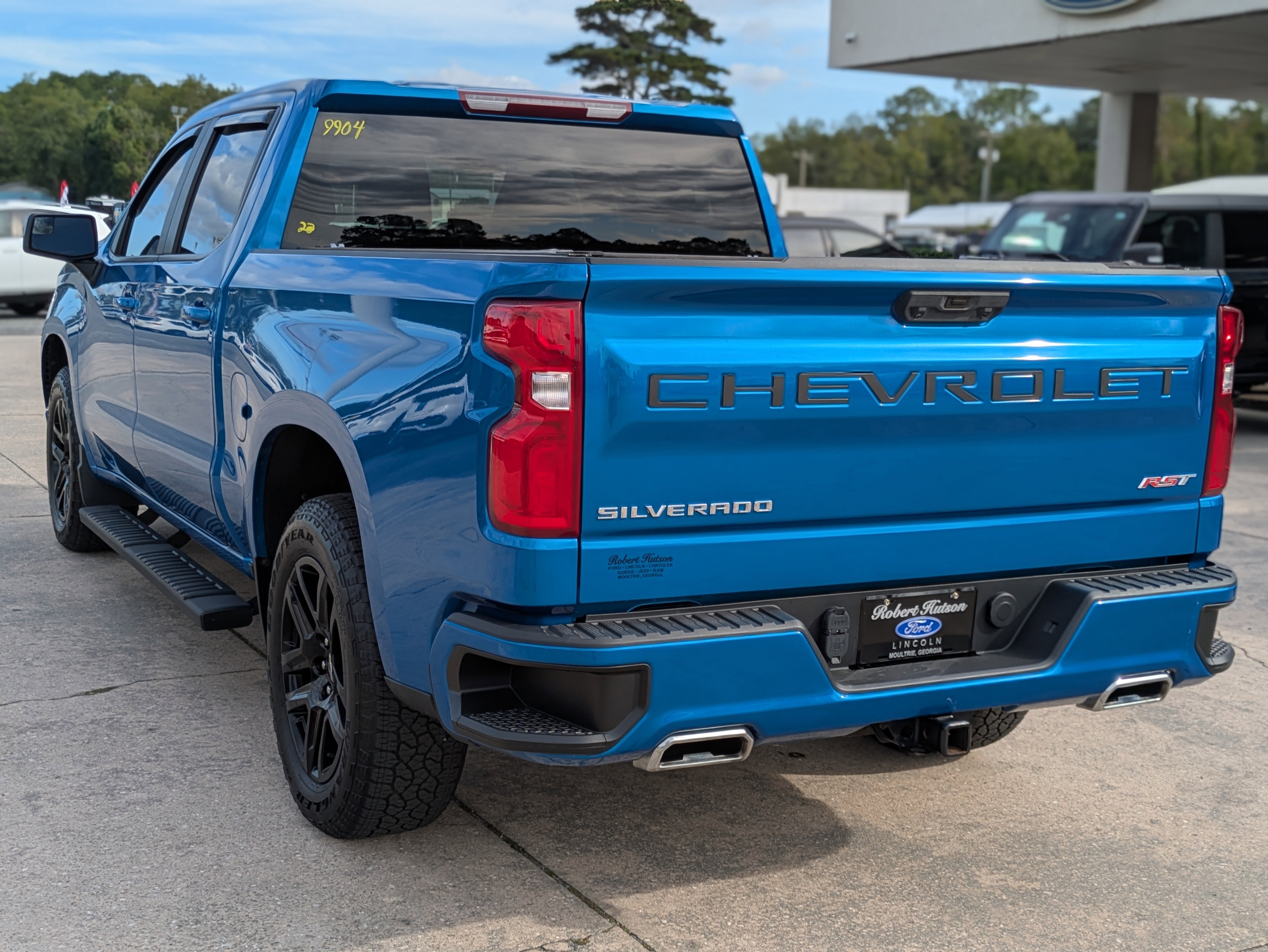 Used 2022 Chevrolet Silverado 1500 RST image 8