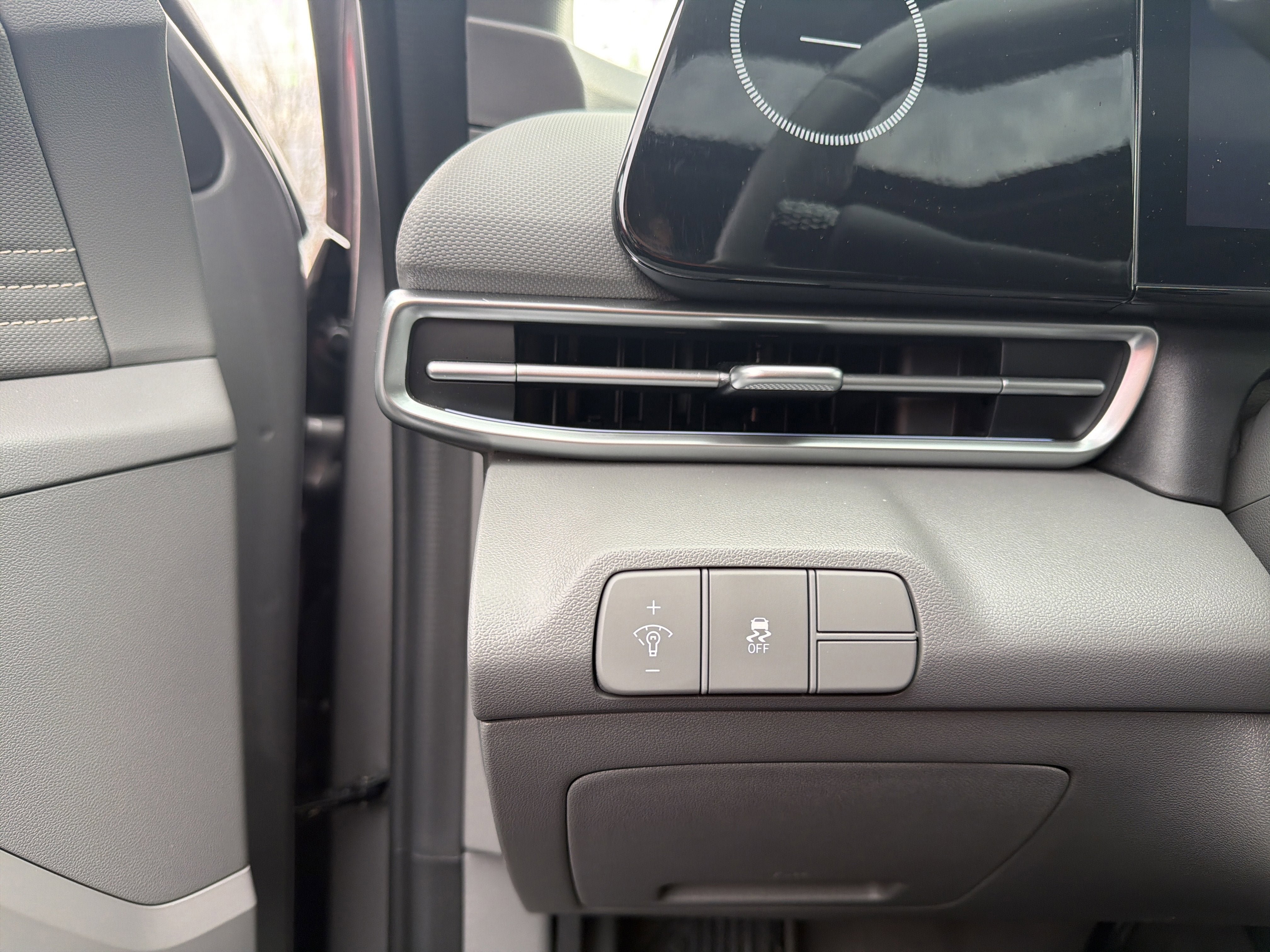 Used 2024 Hyundai Elantra SEL w/ Convenience Package FWD image 14