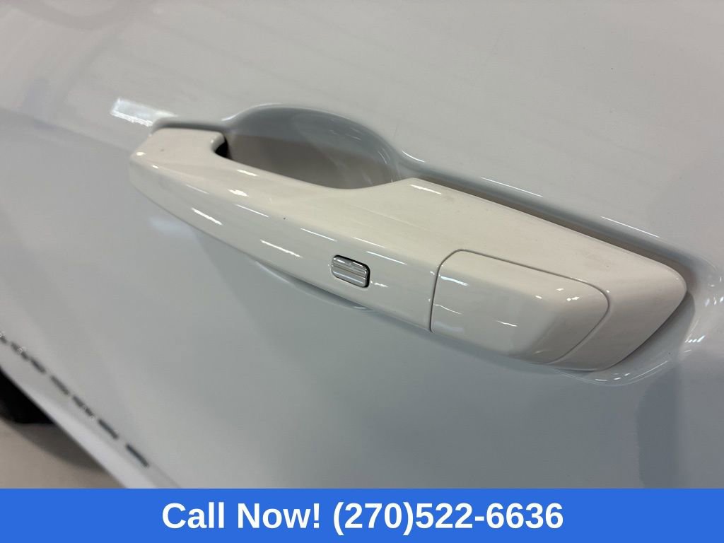 Used 2026 Chevrolet Traverse LT image 9