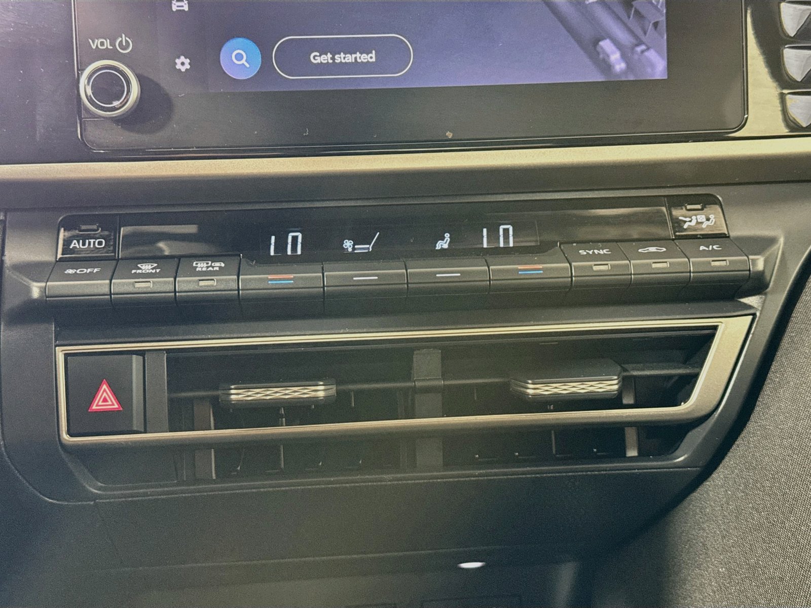 Used 2025 Toyota Camry LE FWD image 15
